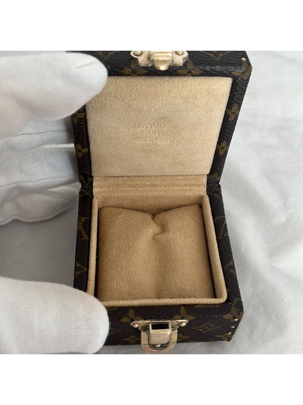 Louis Vuitton Ecrin Declaration Mini Jewelry Trunk - Picture 9 of 10